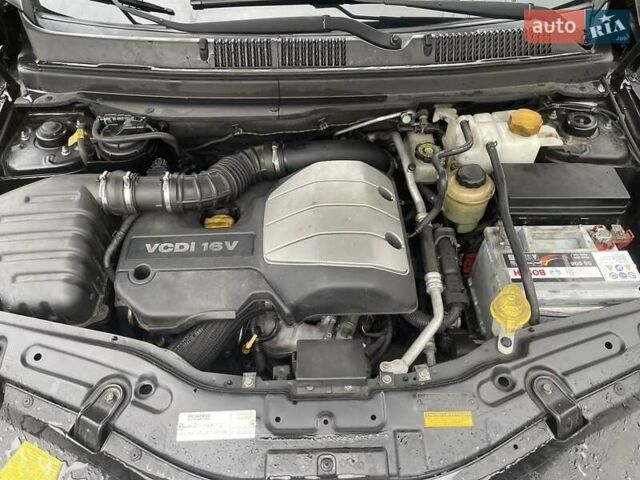 Черный Шевроле Каптива, объемом двигателя 2 л и пробегом 230 тыс. км за 8200 $, фото 6 на Automoto.ua