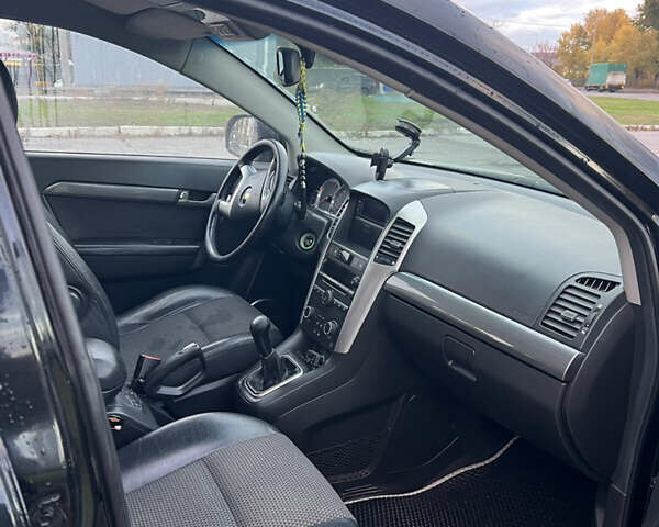 Черный Шевроле Каптива, объемом двигателя 1.99 л и пробегом 277 тыс. км за 8750 $, фото 7 на Automoto.ua