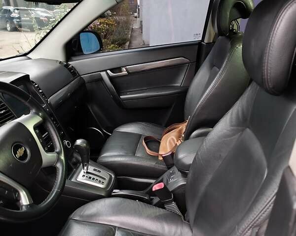 Чорний Шевроле Каптіва, об'ємом двигуна 2.41 л та пробігом 159 тис. км за 8900 $, фото 25 на Automoto.ua