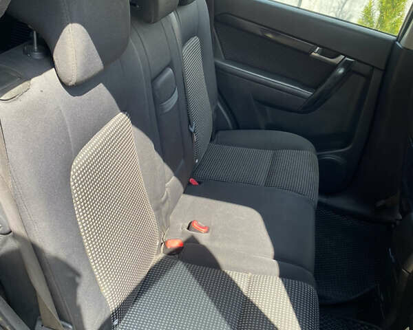 Черный Шевроле Каптива, объемом двигателя 2.41 л и пробегом 302 тыс. км за 7000 $, фото 8 на Automoto.ua