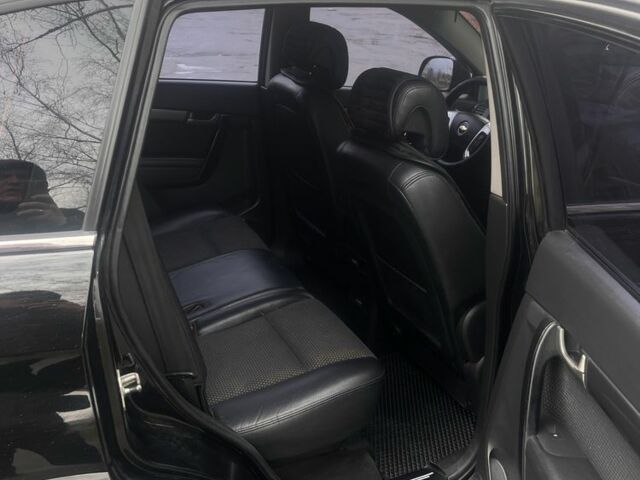 Шевроле Каптива 2007 в Сумах на Automoto.ua Черный Шевроле Каптива, объемом двигателя 2.4 л и пробегом 185 тыс. км за 8000 $, фото 3 на Automoto.ua