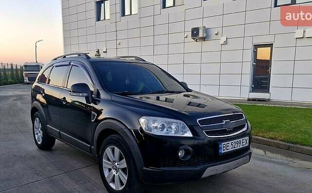 Черный Шевроле Каптива, объемом двигателя 3.2 л и пробегом 260 тыс. км за 7800 $, фото 6 на Automoto.ua