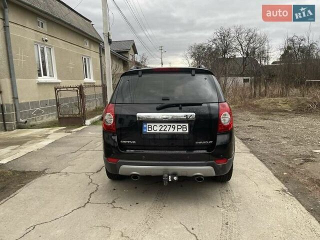 Черный Шевроле Каптива, объемом двигателя 2 л и пробегом 230 тыс. км за 8200 $, фото 2 на Automoto.ua