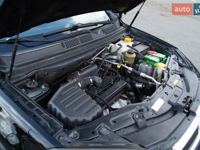 Черный Шевроле Каптива, объемом двигателя 2.41 л и пробегом 240 тыс. км за 7200 $, фото 5 на Automoto.ua