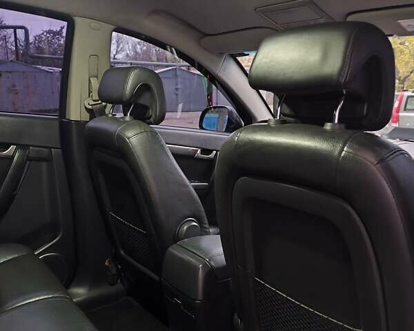 Чорний Шевроле Каптіва, об'ємом двигуна 2.41 л та пробігом 159 тис. км за 8900 $, фото 29 на Automoto.ua