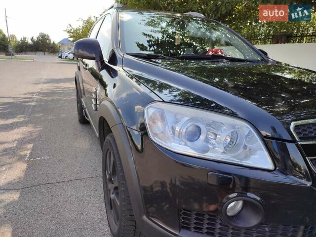 Чорний Шевроле Каптіва, об'ємом двигуна 2 л та пробігом 317 тис. км за 7000 $, фото 2 на Automoto.ua