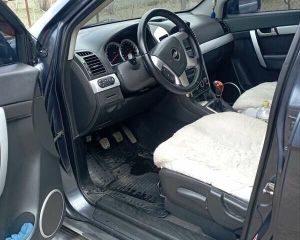 Черный Шевроле Каптива, объемом двигателя 2.4 л и пробегом 234 тыс. км за 8800 $, фото 7 на Automoto.ua