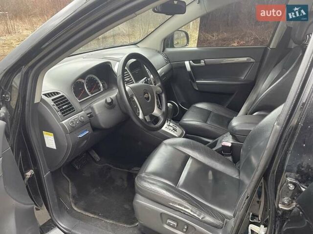 Черный Шевроле Каптива, объемом двигателя 2 л и пробегом 230 тыс. км за 8200 $, фото 4 на Automoto.ua