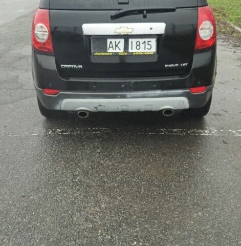 Черный Шевроле Каптива, объемом двигателя 2 л и пробегом 300 тыс. км за 4450 $, фото 2 на Automoto.ua