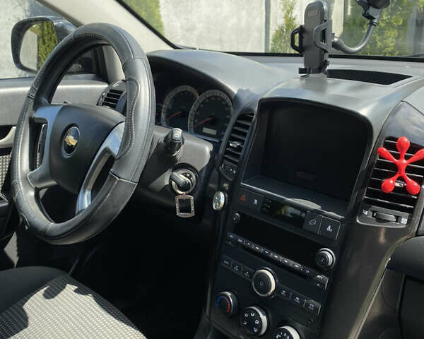 Черный Шевроле Каптива, объемом двигателя 2.41 л и пробегом 302 тыс. км за 7000 $, фото 3 на Automoto.ua