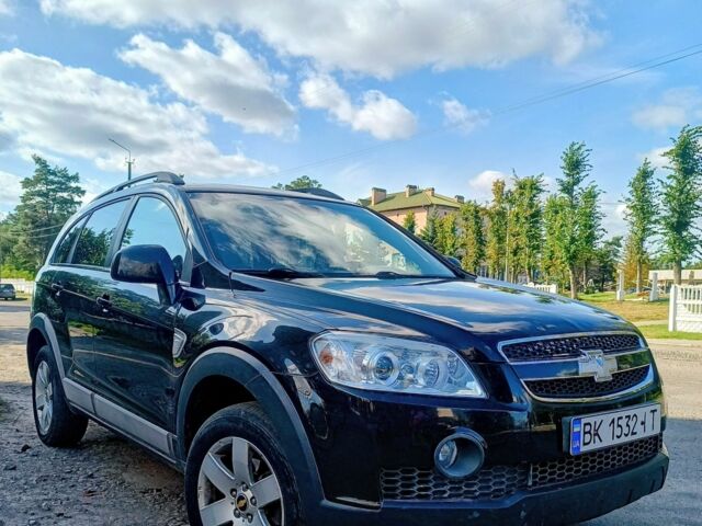 Чорний Шевроле Каптіва, об'ємом двигуна 2 л та пробігом 293 тис. км за 5464 $, фото 1 на Automoto.ua