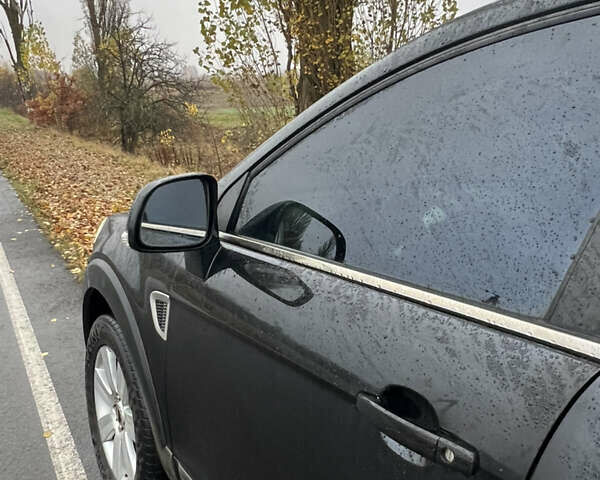 Черный Шевроле Каптива, объемом двигателя 1.99 л и пробегом 324 тыс. км за 7800 $, фото 7 на Automoto.ua