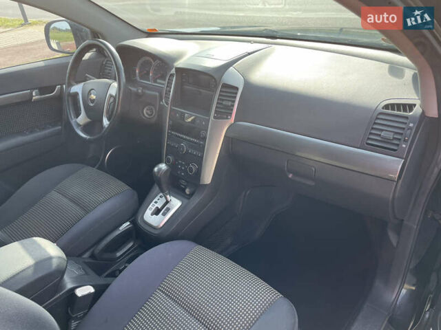 Чорний Шевроле Каптіва, об'ємом двигуна 2 л та пробігом 143 тис. км за 4850 $, фото 10 на Automoto.ua