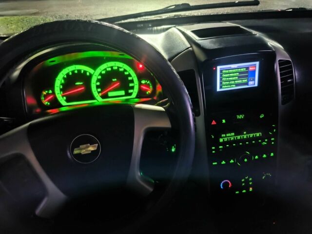 Черный Шевроле Каптива, объемом двигателя 2.4 л и пробегом 285 тыс. км за 6450 $, фото 14 на Automoto.ua