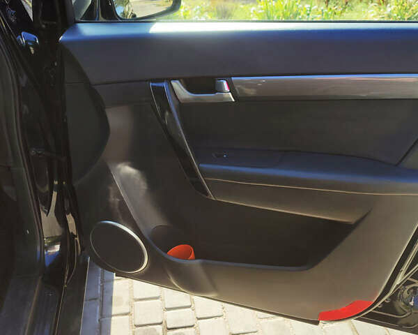 Черный Шевроле Каптива, объемом двигателя 2 л и пробегом 259 тыс. км за 6000 $, фото 10 на Automoto.ua