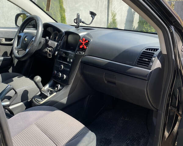 Черный Шевроле Каптива, объемом двигателя 2.41 л и пробегом 302 тыс. км за 7000 $, фото 5 на Automoto.ua