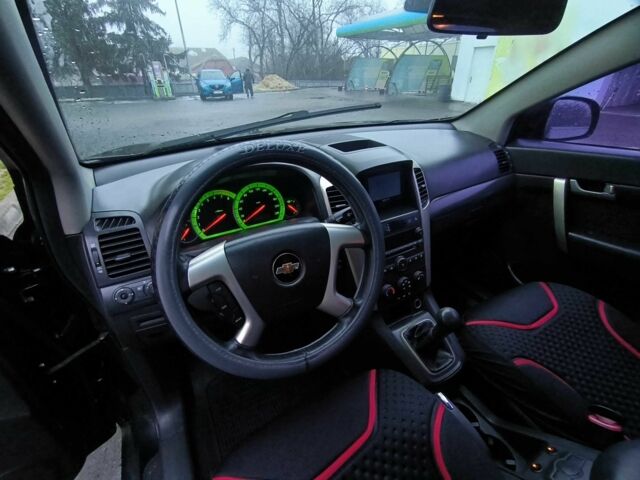 Черный Шевроле Каптива, объемом двигателя 2.4 л и пробегом 285 тыс. км за 6450 $, фото 8 на Automoto.ua