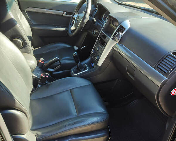 Черный Шевроле Каптива, объемом двигателя 2 л и пробегом 259 тыс. км за 6000 $, фото 7 на Automoto.ua