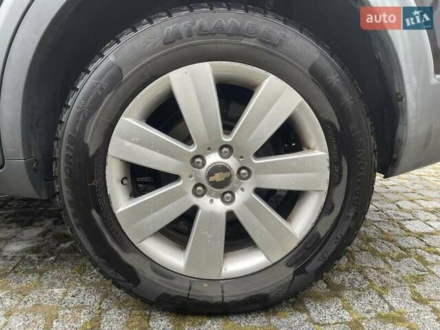 Черный Шевроле Каптива, объемом двигателя 2 л и пробегом 230 тыс. км за 8200 $, фото 8 на Automoto.ua
