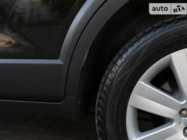 Черный Шевроле Каптива, объемом двигателя 2 л и пробегом 216 тыс. км за 8500 $, фото 35 на Automoto.ua
