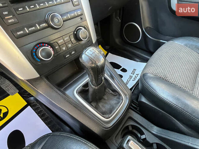 Чорний Шевроле Каптіва, об'ємом двигуна 2.4 л та пробігом 267 тис. км за 7900 $, фото 10 на Automoto.ua