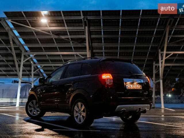 Черный Шевроле Каптива, объемом двигателя 2 л и пробегом 216 тыс. км за 8500 $, фото 1 на Automoto.ua