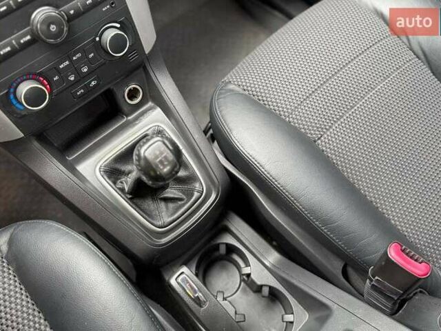 Черный Шевроле Каптива, объемом двигателя 2.41 л и пробегом 184 тыс. км за 8900 $, фото 16 на Automoto.ua