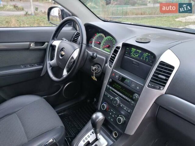 Чорний Шевроле Каптіва, об'ємом двигуна 2 л та пробігом 212 тис. км за 9450 $, фото 48 на Automoto.ua