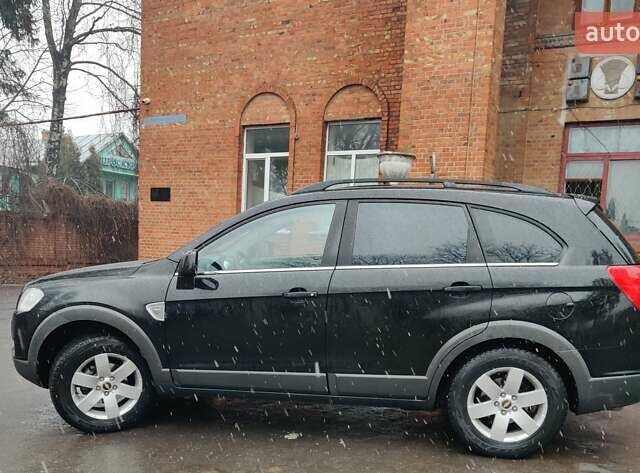 Черный Шевроле Каптива, объемом двигателя 2.4 л и пробегом 180 тыс. км за 8000 $, фото 6 на Automoto.ua