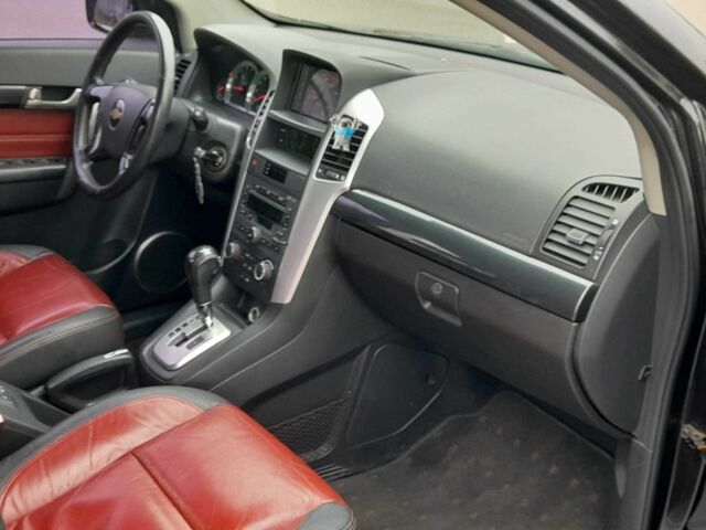 Черный Шевроле Каптива, объемом двигателя 2 л и пробегом 79 тыс. км за 7999 $, фото 14 на Automoto.ua