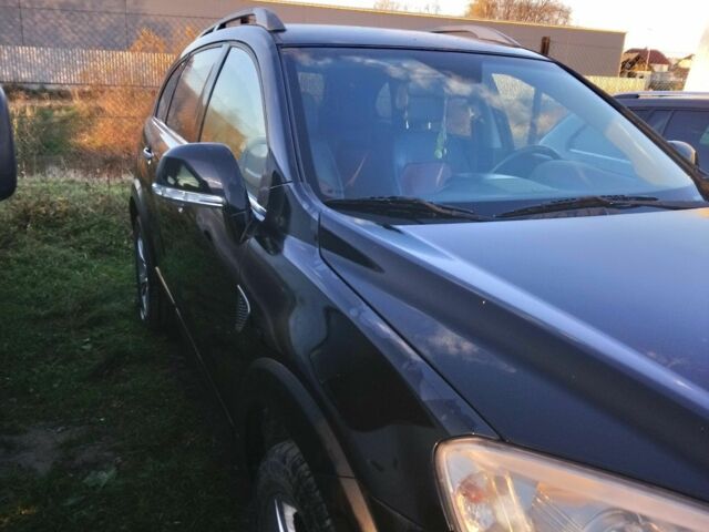 Черный Шевроле Каптива, объемом двигателя 2 л и пробегом 250 тыс. км за 5000 $, фото 2 на Automoto.ua