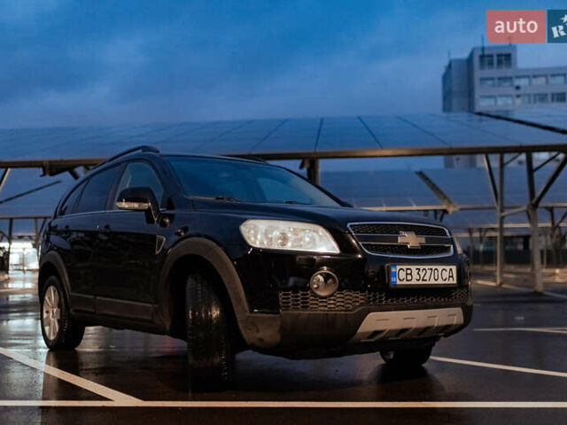 Черный Шевроле Каптива, объемом двигателя 2 л и пробегом 216 тыс. км за 8500 $, фото 3 на Automoto.ua