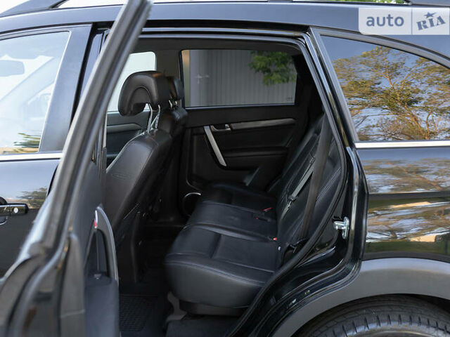 Черный Шевроле Каптива, объемом двигателя 2 л и пробегом 216 тыс. км за 8500 $, фото 34 на Automoto.ua