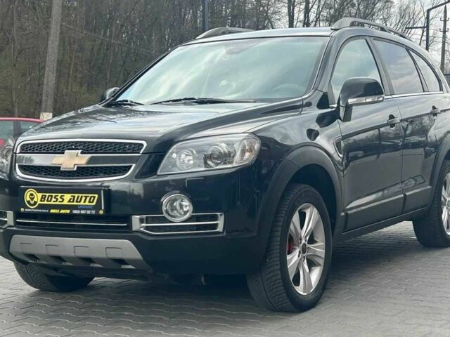 Черный Шевроле Каптива, объемом двигателя 2 л и пробегом 177 тыс. км за 9500 $, фото 2 на Automoto.ua