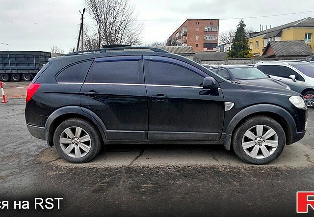 Черный Шевроле Каптива, объемом двигателя 2.4 л и пробегом 237 тыс. км за 5600 $, фото 4 на Automoto.ua