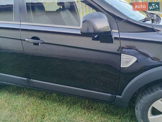 Черный Шевроле Каптива, объемом двигателя 2.4 л и пробегом 298 тыс. км за 7200 $, фото 12 на Automoto.ua