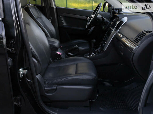 Черный Шевроле Каптива, объемом двигателя 2 л и пробегом 216 тыс. км за 8500 $, фото 26 на Automoto.ua