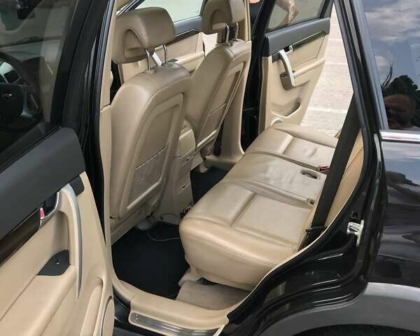 Чорний Шевроле Каптіва, об'ємом двигуна 2 л та пробігом 240 тис. км за 8950 $, фото 6 на Automoto.ua