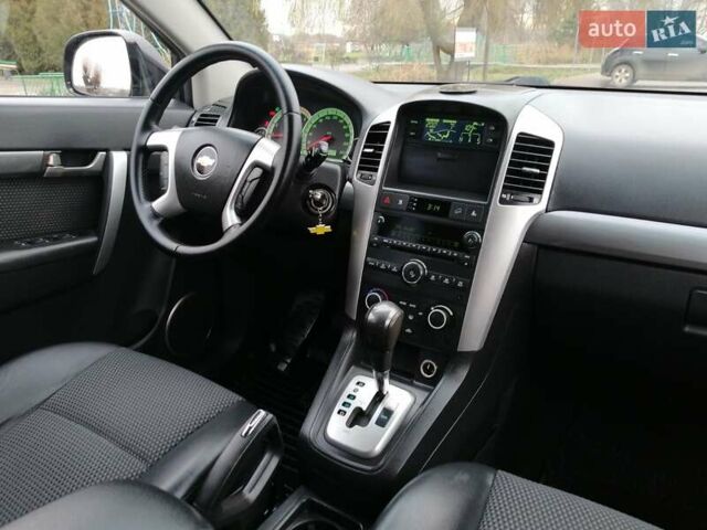 Чорний Шевроле Каптіва, об'ємом двигуна 2 л та пробігом 212 тис. км за 9450 $, фото 54 на Automoto.ua