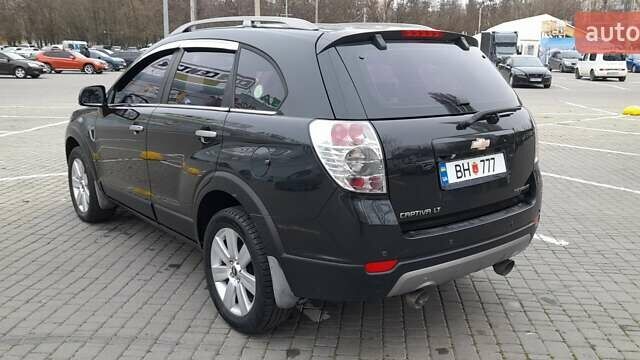 Черный Шевроле Каптива, объемом двигателя 2 л и пробегом 79 тыс. км за 7999 $, фото 2 на Automoto.ua