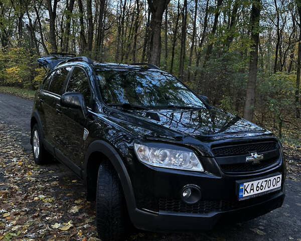 Черный Шевроле Каптива, объемом двигателя 2.4 л и пробегом 205 тыс. км за 8000 $, фото 10 на Automoto.ua