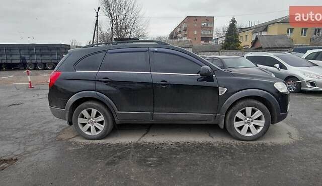 Черный Шевроле Каптива, объемом двигателя 2.4 л и пробегом 247 тыс. км за 5650 $, фото 3 на Automoto.ua