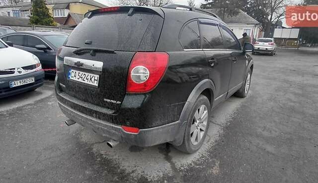 Черный Шевроле Каптива, объемом двигателя 2.4 л и пробегом 247 тыс. км за 5650 $, фото 4 на Automoto.ua