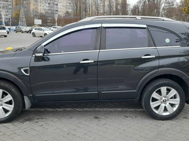 Черный Шевроле Каптива, объемом двигателя 2 л и пробегом 79 тыс. км за 7999 $, фото 1 на Automoto.ua