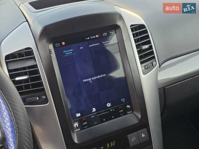 Чорний Шевроле Каптіва, об'ємом двигуна 2.4 л та пробігом 150 тис. км за 7999 $, фото 14 на Automoto.ua