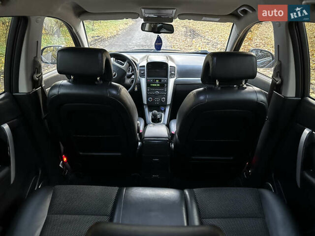 Черный Шевроле Каптива, объемом двигателя 2.4 л и пробегом 205 тыс. км за 8000 $, фото 9 на Automoto.ua