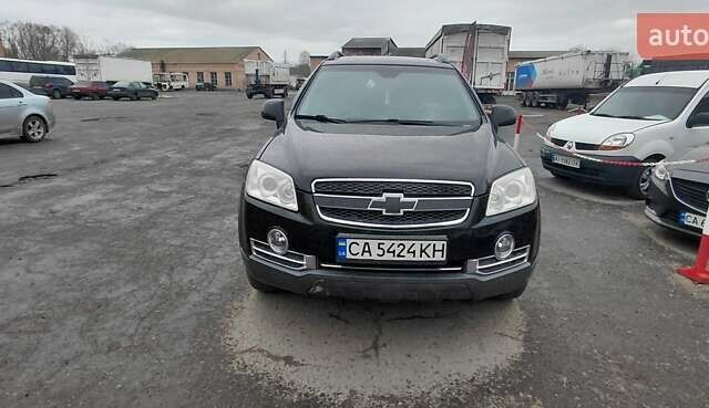 Черный Шевроле Каптива, объемом двигателя 2.4 л и пробегом 247 тыс. км за 5650 $, фото 1 на Automoto.ua