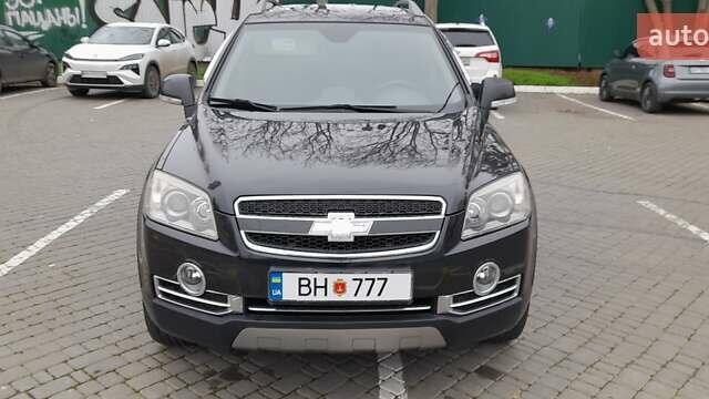 Черный Шевроле Каптива, объемом двигателя 2 л и пробегом 79 тыс. км за 7999 $, фото 7 на Automoto.ua