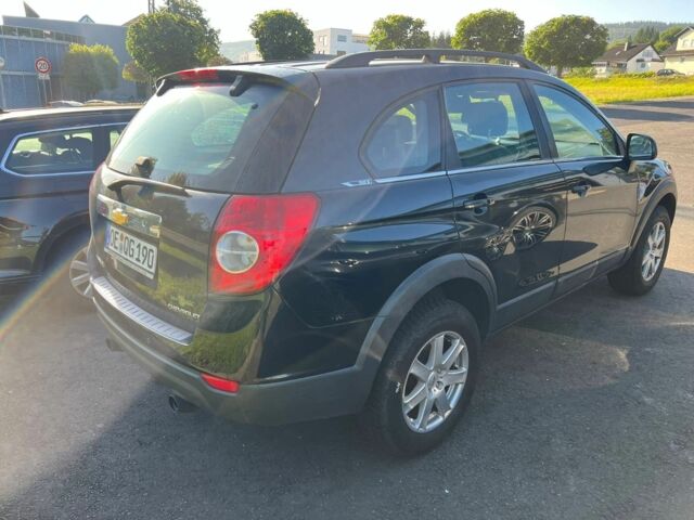 Черный Шевроле Каптива, объемом двигателя 2.4 л и пробегом 250 тыс. км за 5000 $, фото 3 на Automoto.ua