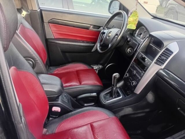 Черный Шевроле Каптива, объемом двигателя 2 л и пробегом 250 тыс. км за 5000 $, фото 4 на Automoto.ua